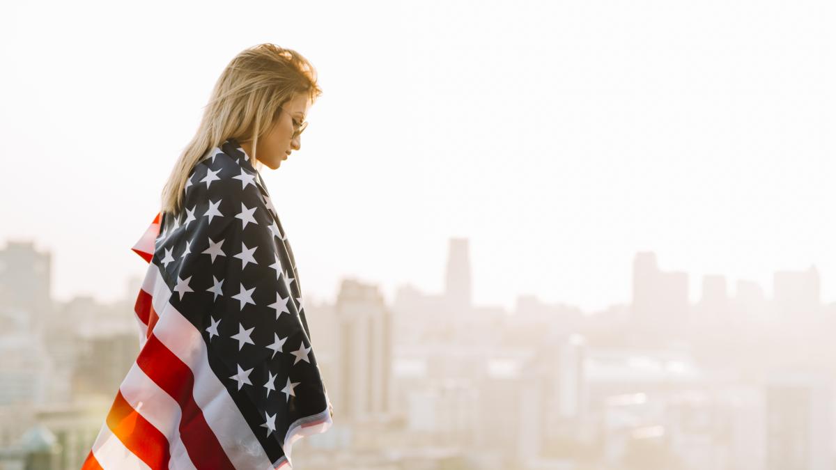 girl-with-american-flag_86516200