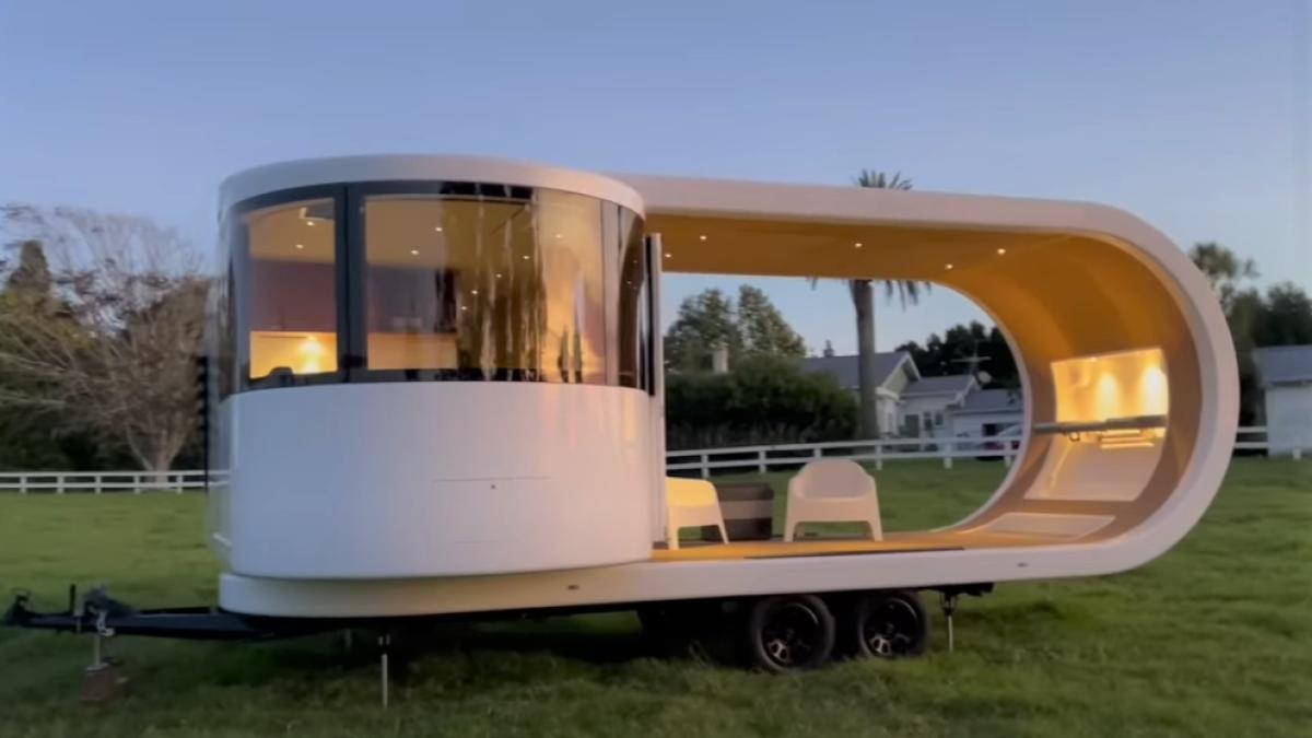 Într-un minut se transformă într-un apartament cu terasă  VIDEO