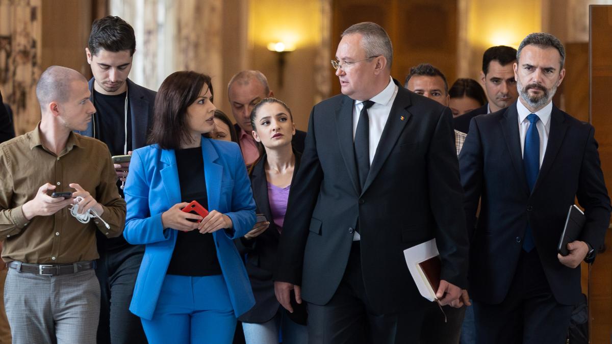 guvern-ciuca-oameni_45184200