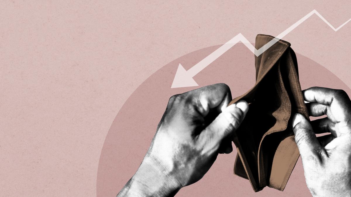 empty-wallet-due-coronavirus-economic-impact-social-banner-illustration_13890500