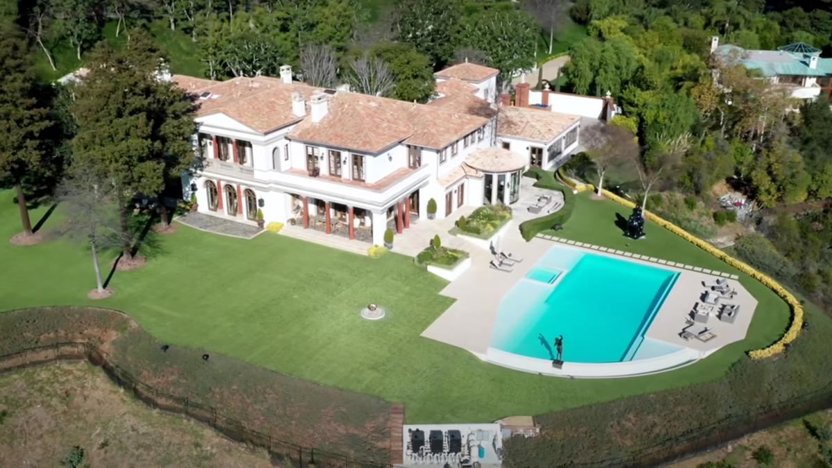 Adele i-a pus lui Stallone cu o condiție stranie pentru a-i cumpăra vila din Beverly Hills VIDEO