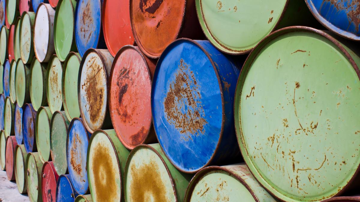 barrels-storing-oil_87290500