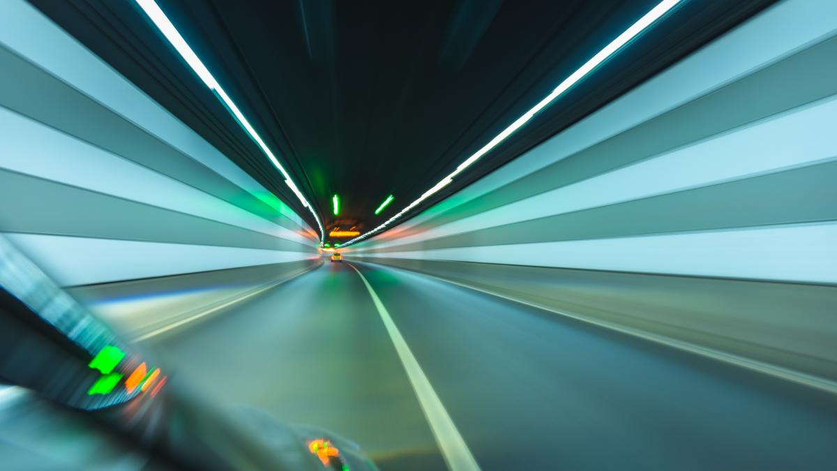 traffic-tunnel_60756800