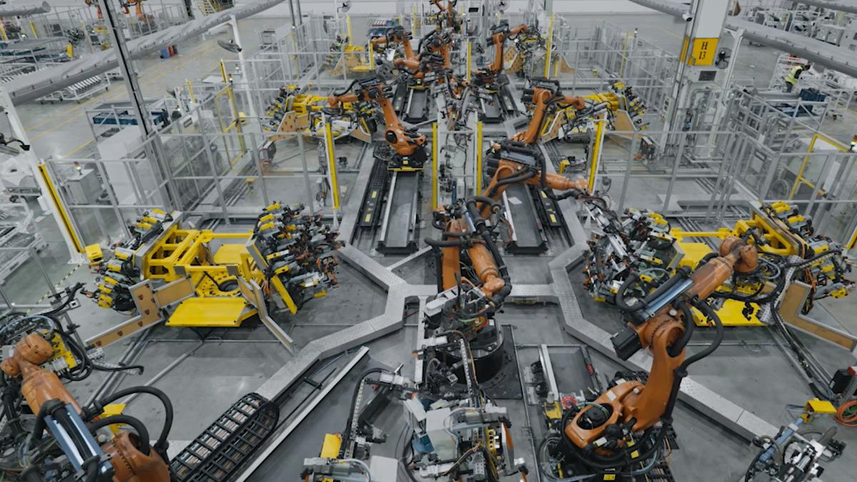 robots-at-baic-production-line_61907700