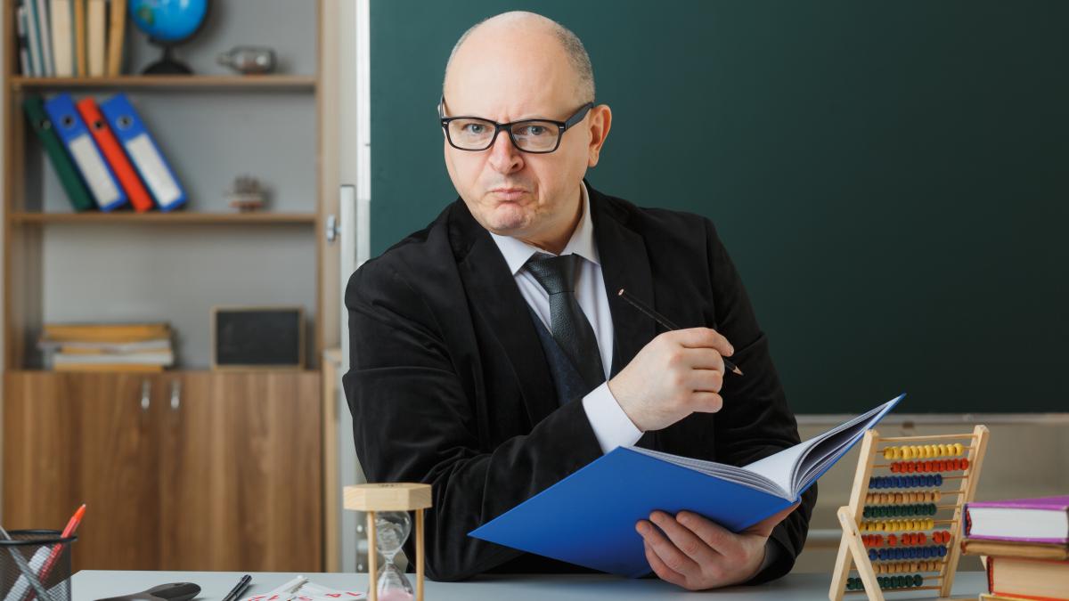 director-de-scoala_33068500