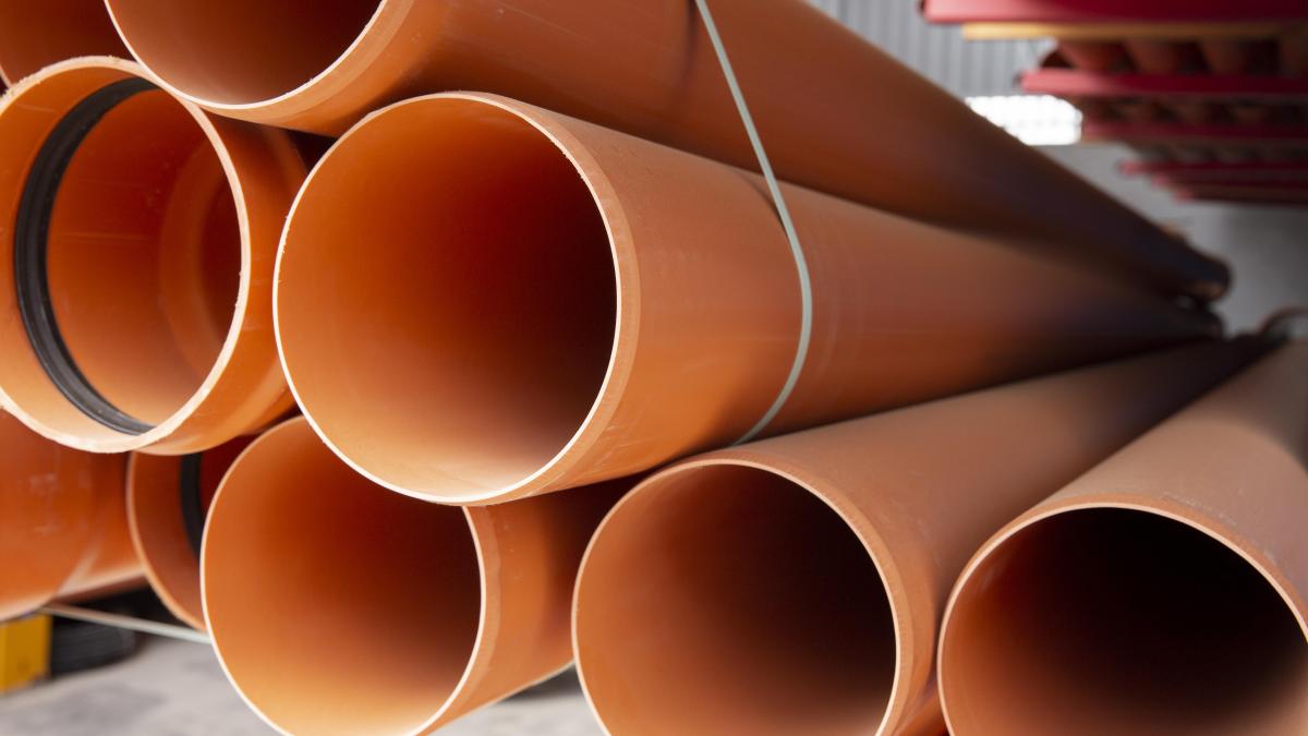 minimalist-construction-pvc-pipes-arrangement-1_96945800