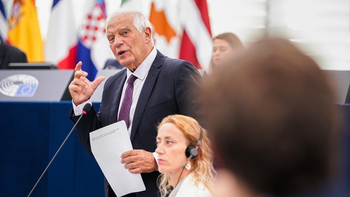 joseph-borrell_62427500