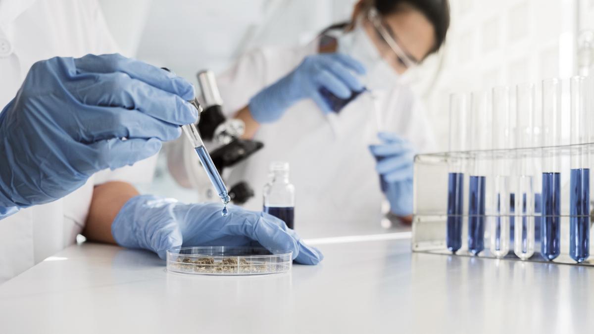 asian-women-working-together-chemical-project_48640900