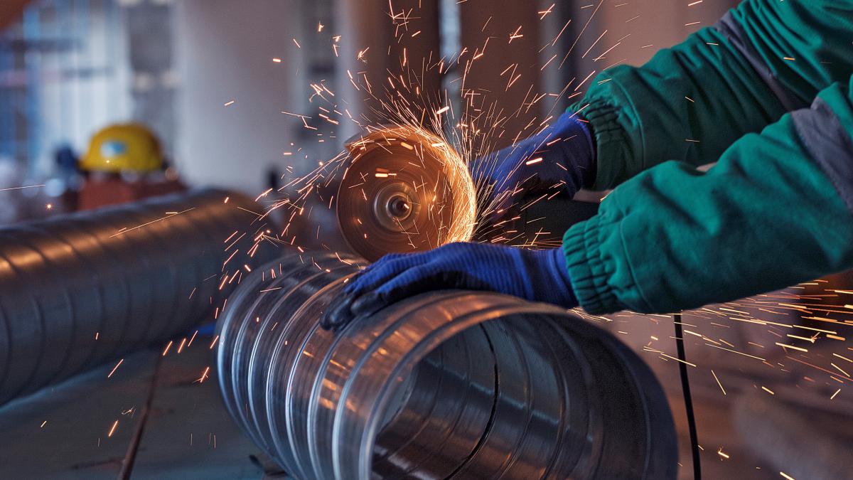 arc-welding-steel-construction-site-1_84638800