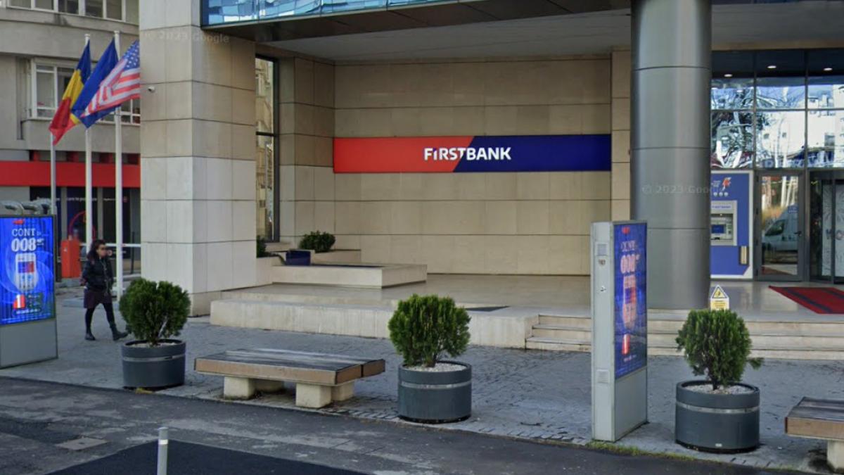 first-bank_01527400