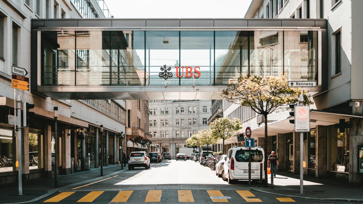 claudio-schwarz-ckvuaesedoy-unsplash-1_27290500