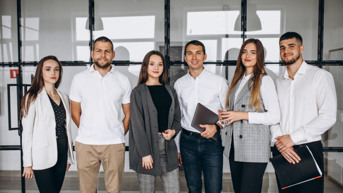 tineri-angajati-internship_62656400