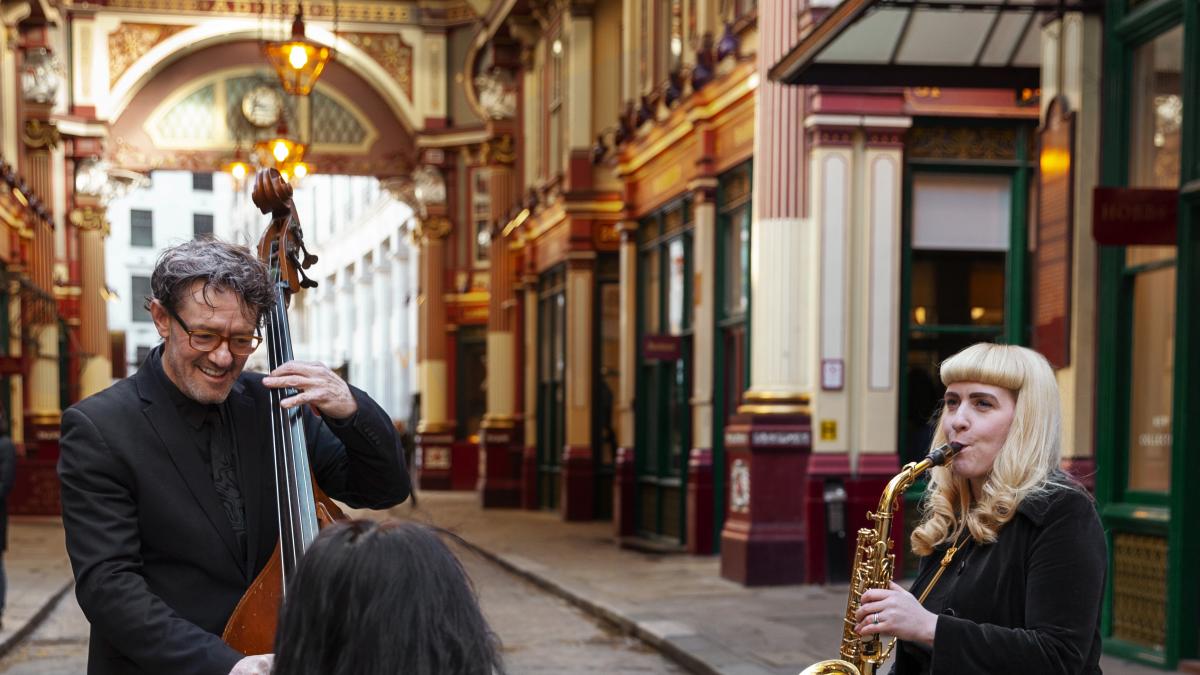 full-shot-people-making-music-together_56685100