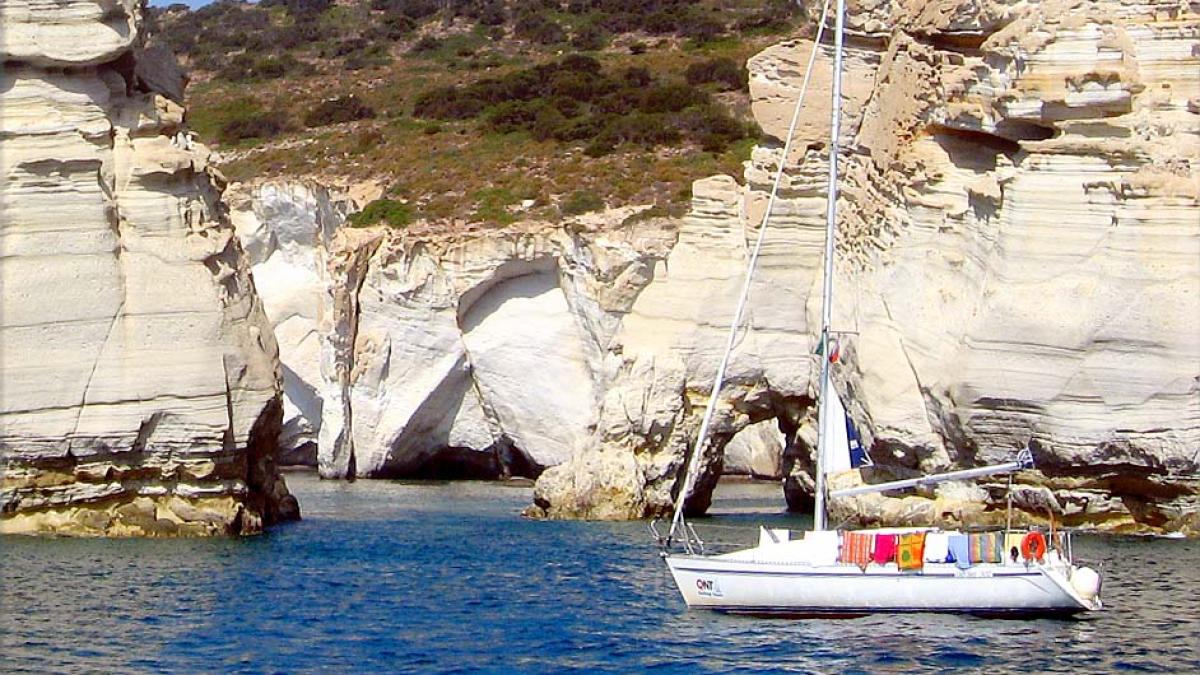 milos-greece-1390928_13197100