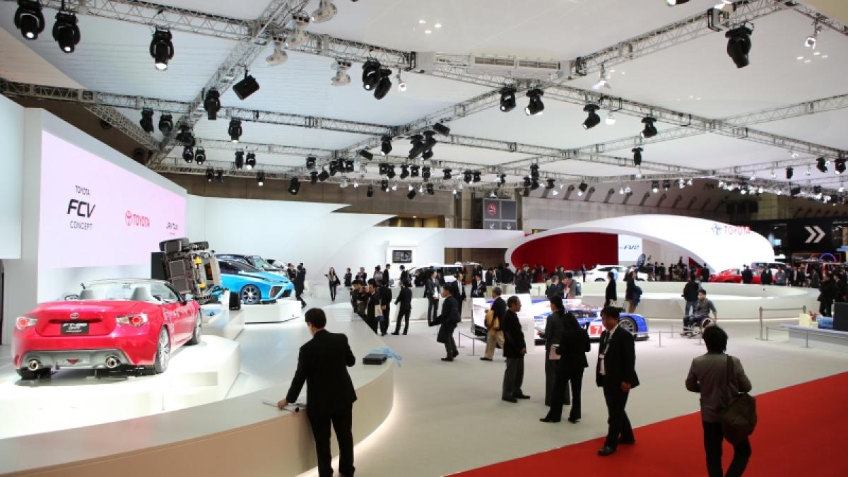 showroom-toyota_58618700