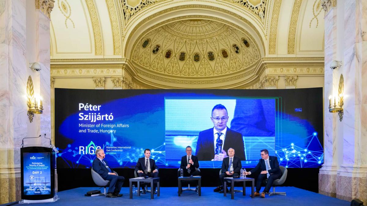 peter-szijjarto_34149700