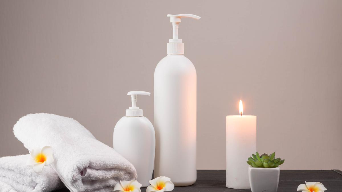 natural-elements-spa-with-candles_39722500