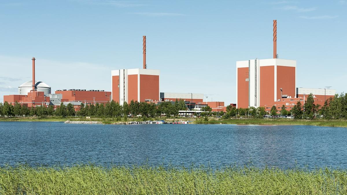 centrala-nucleara_69643600