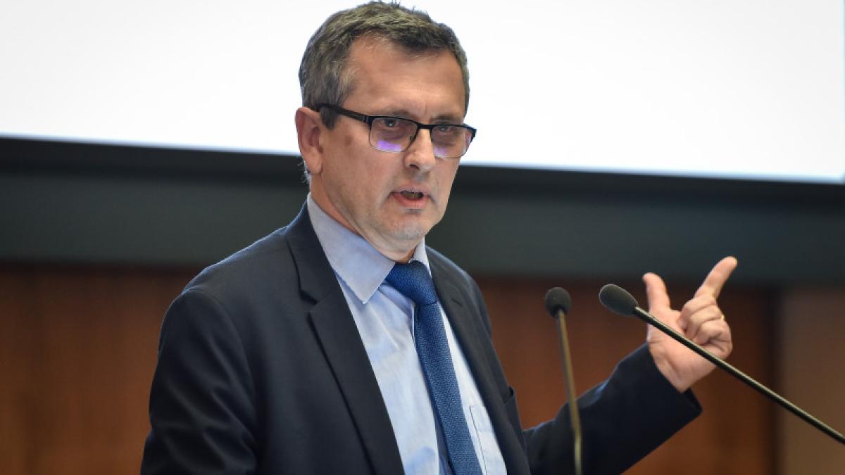 valentin-lazea_26021800