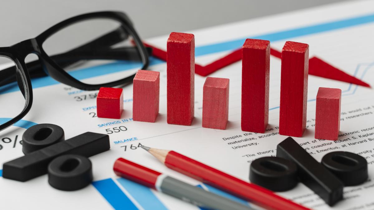 graphic-concept-with-items-arrangement_91565300