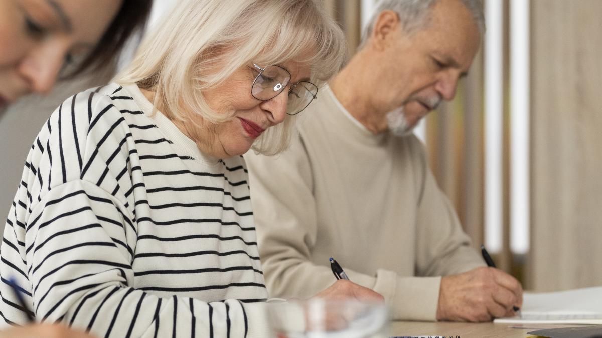 side-view-people-studying-classroom_97892200