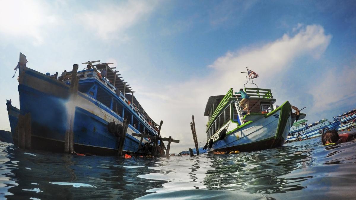 snorkeling-activity-yacht-sea-ocean_32074300