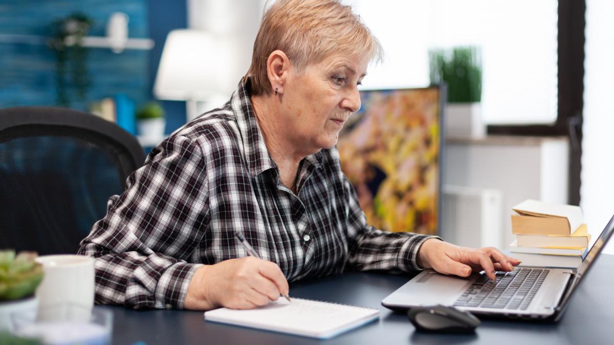 pensionar-pensionara-pensie-calcul-pensiilor_20707500