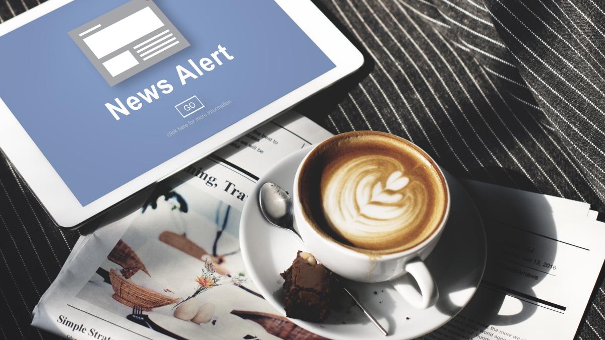 news-alert-announcement-broadcast-article-concept_58576300