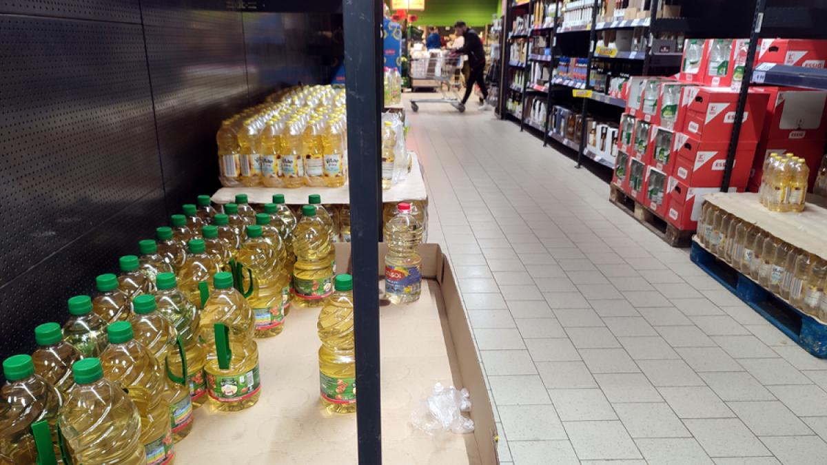 Preţuri mai mari, în ciuda plafonării. Analistul economic Adrian Negrescu, despre efectele mercurialului, ca pe vremea lui Ceaușescu