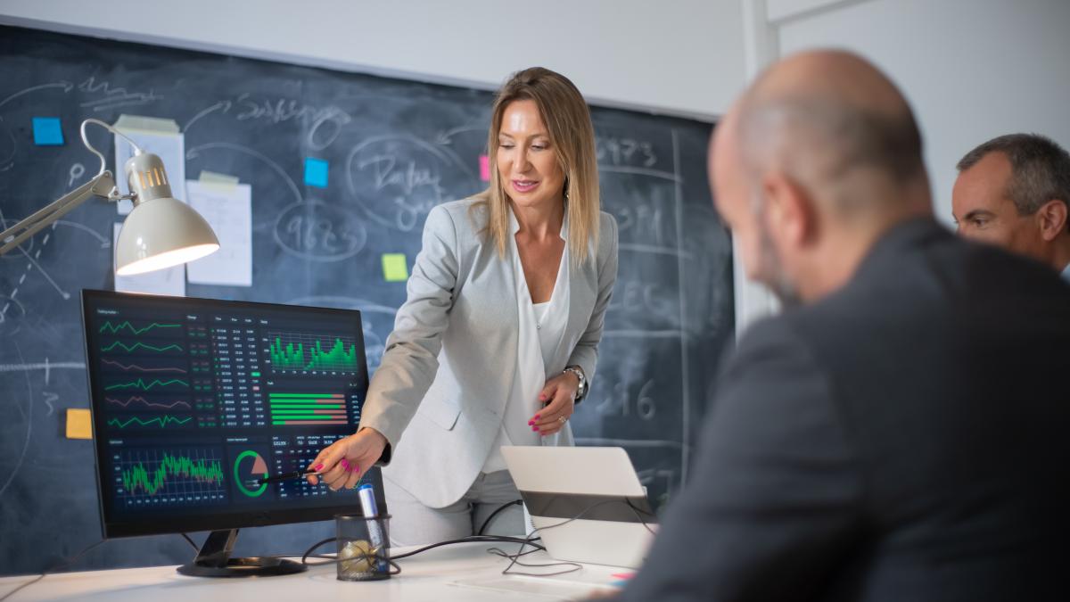 company-employees-discussing-market-data-charts-skilled-woman-leader-two-men-looking-diagrams-computer-screen-analyzing-profit-growth-business-growth-female-business-leaders-concept_24819500