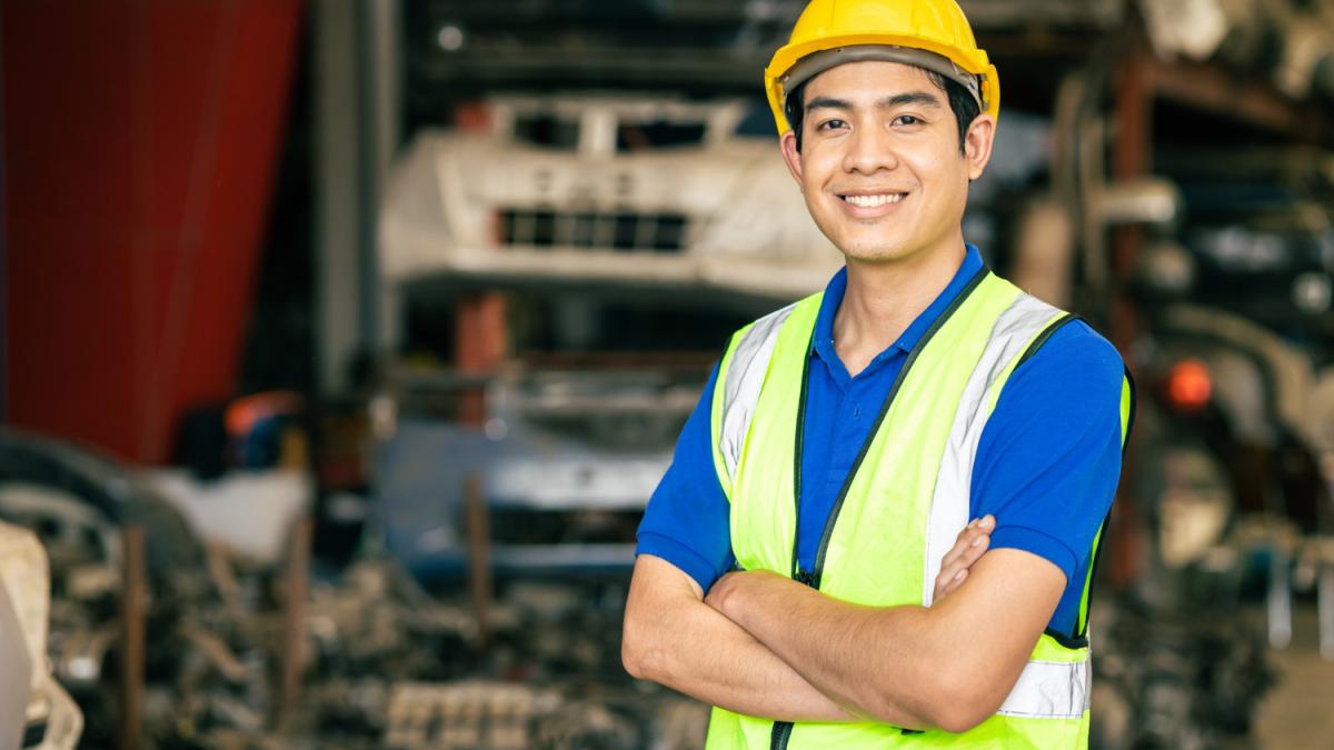 lucrator-straini_77655800