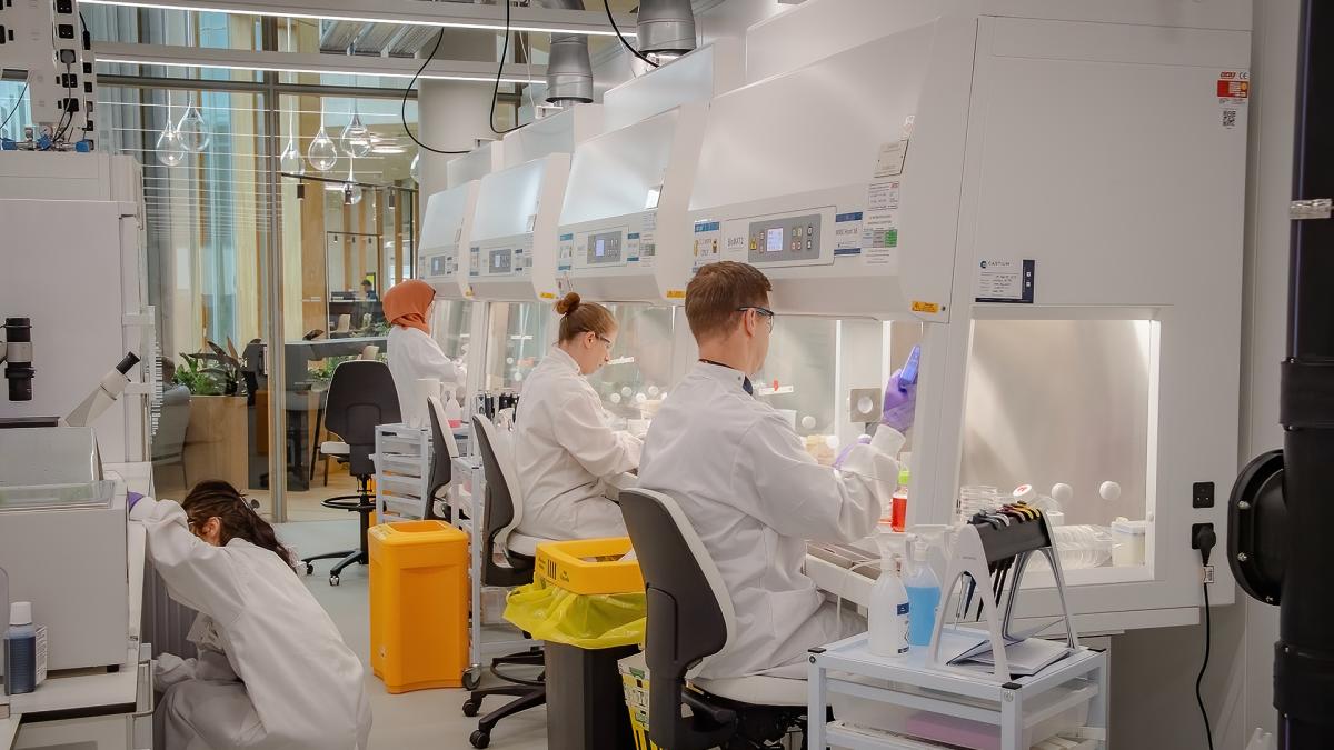 astrazeneca-laborator_99288200