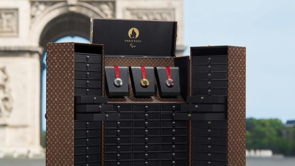 louis-vuitton_05373900