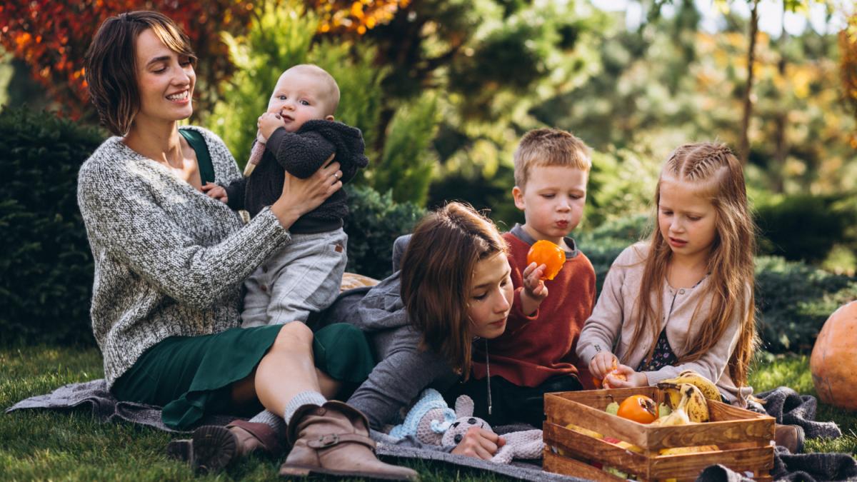 femei-si-copii_38905400