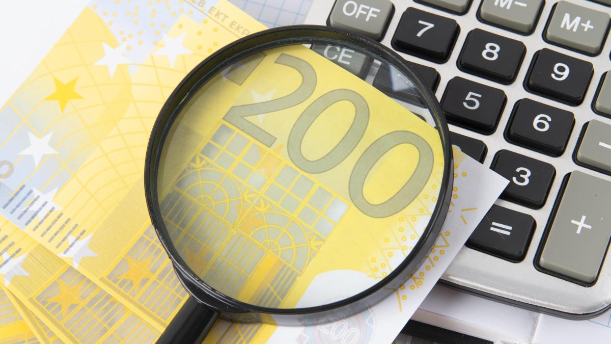 close-up-education-economy-objects-2_06717900