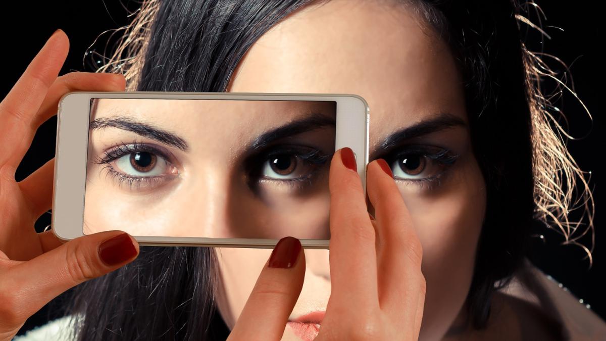 smartphone_1445448_1920_14143400