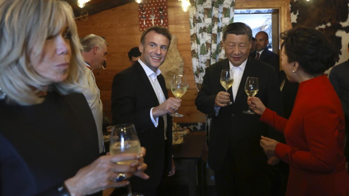 emmanuel-macron-xi-jinping_00718600