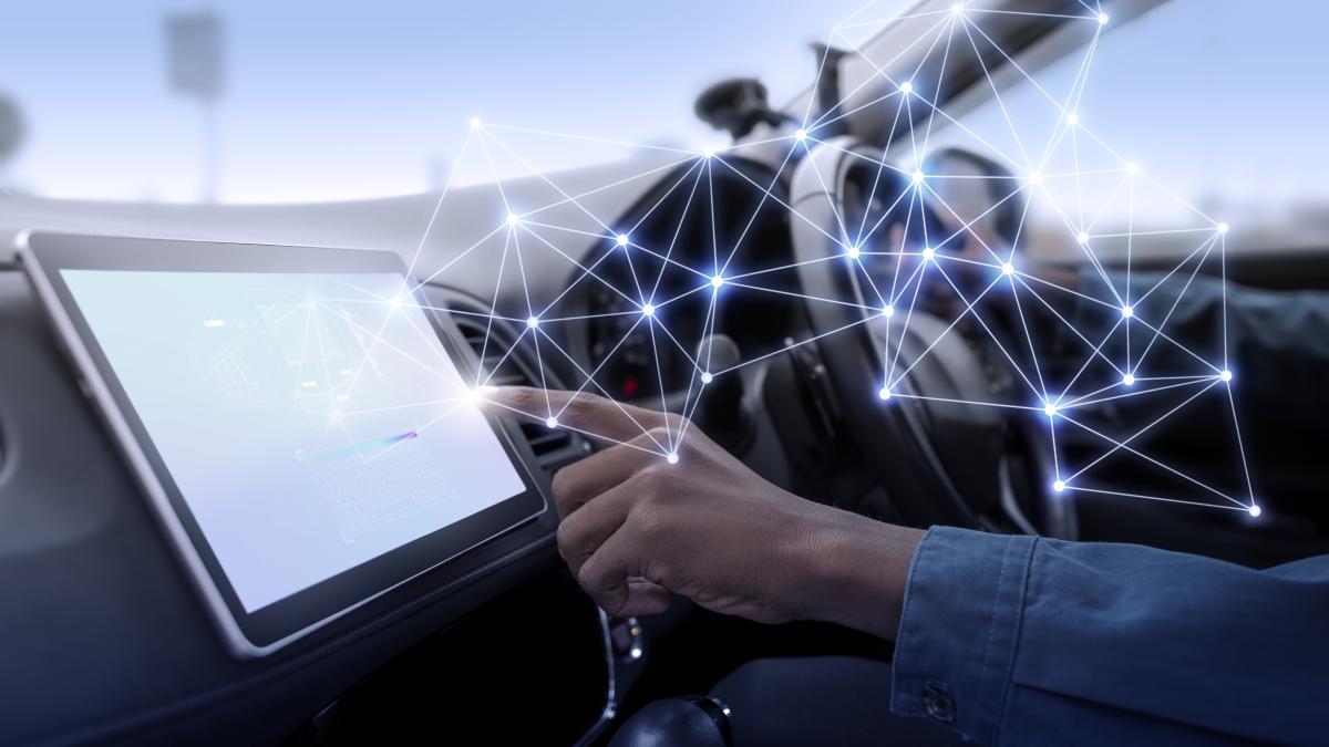 gps-system-smart-car_47413600