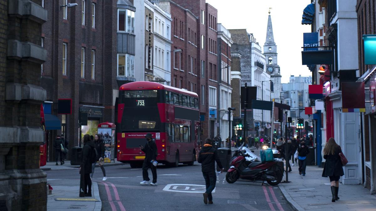 view-traffic-london-city_55361400