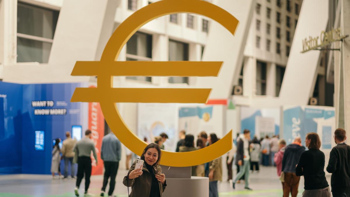 53702414150_5a9da715a9_k_22349300