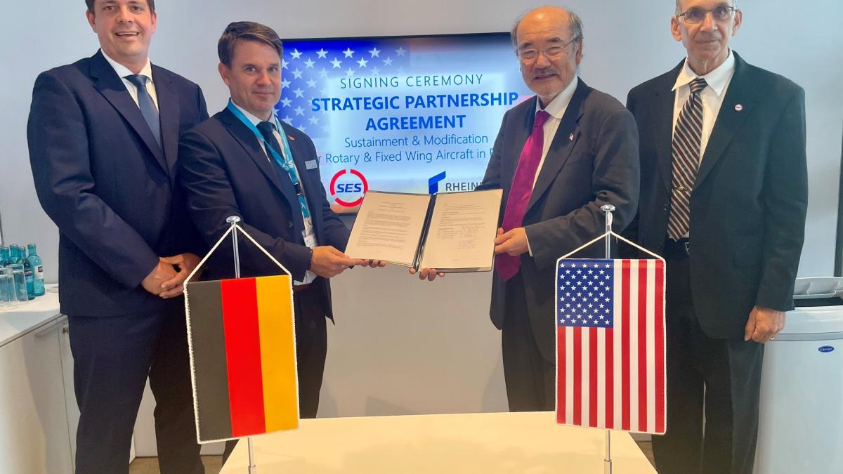 gpy9bjrawaaom9a_44565000