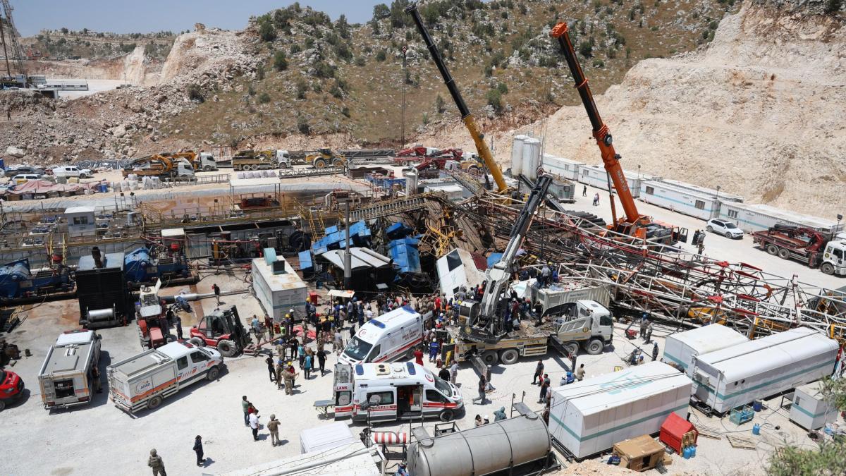 sond--de-foraj-petrolier-prabusita_1_39148900