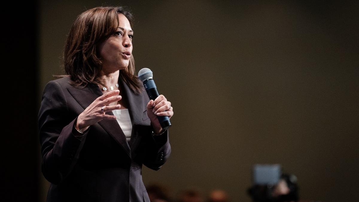 2048px-kamala_harris_48221235642_58192500