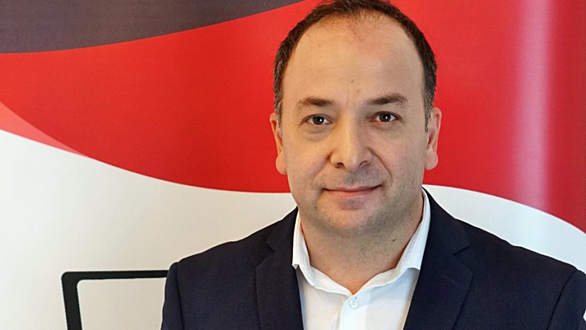 adrian-negrescu_71569400