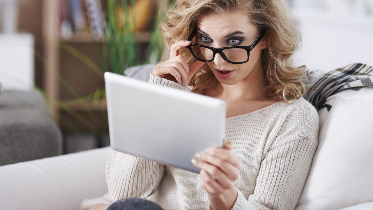 huge-sale-her-favourite-online-shop_99301100