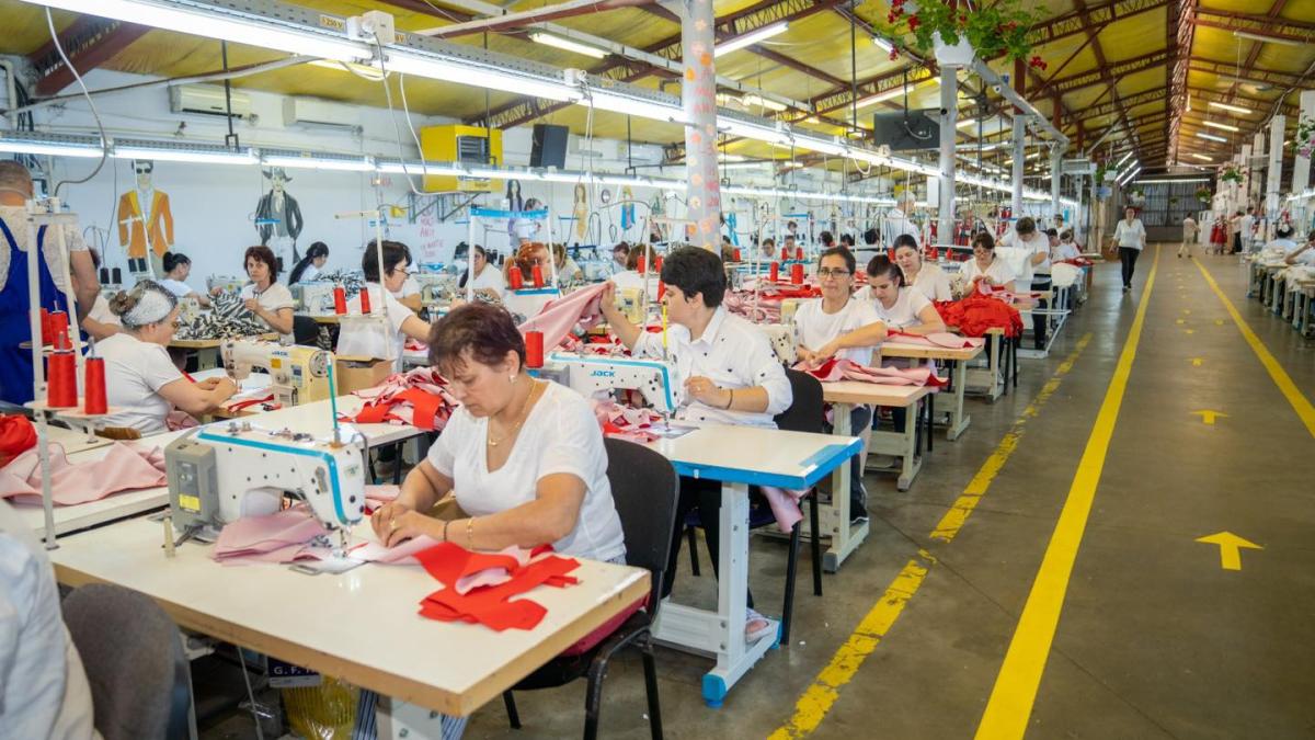 muncitori-confectii_42819000