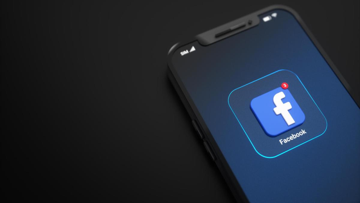 social-media-facebook-icons-logos-mobile-phone-screen-3d-background-with-copy-space-text_41552200