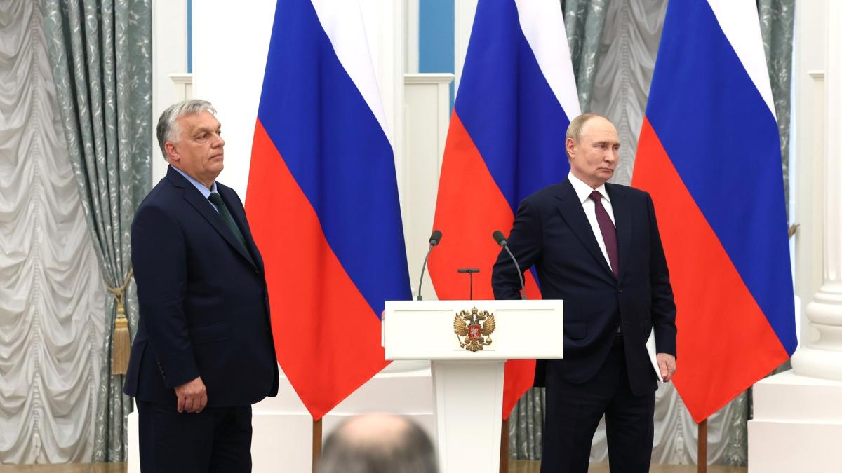 viktor-orban-vladimir-putin_42421100