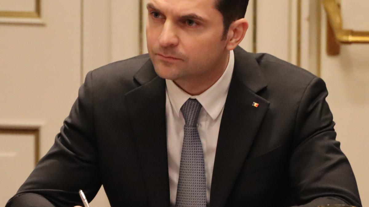 sebastian-burduja_83710900