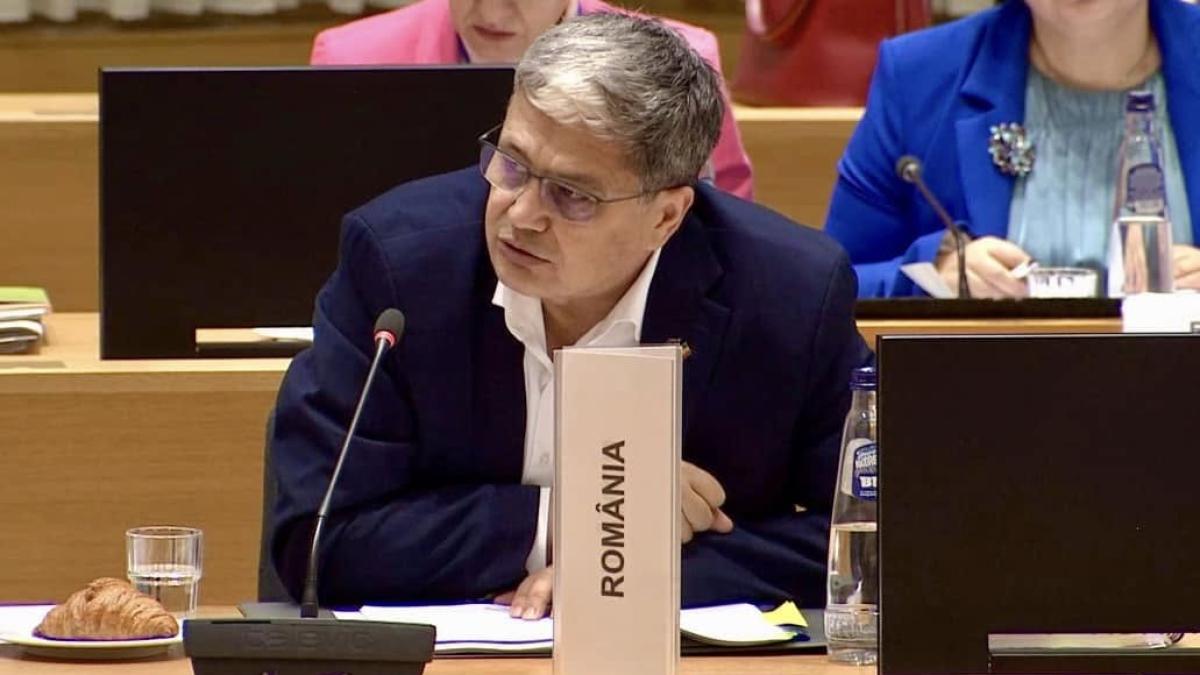 marcel-bolos_54023100